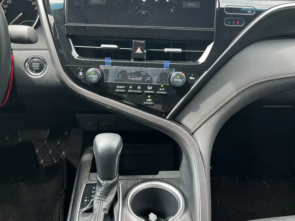 Toyota Camry — миниатюра 6