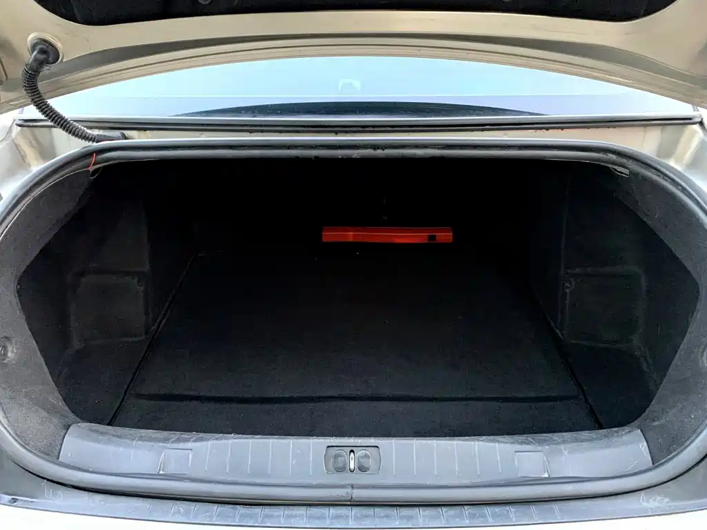Peugeot 408 — миниатюра 15