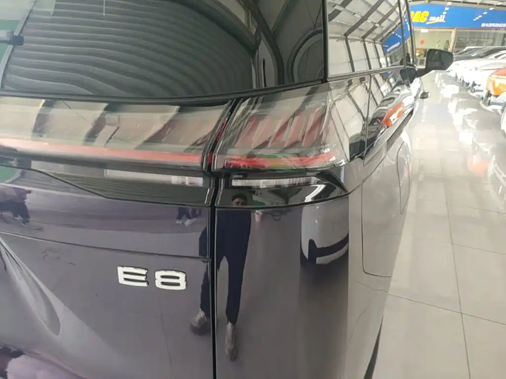 GAC Motor Trumpchi E8 PHEV — миниатюра 8