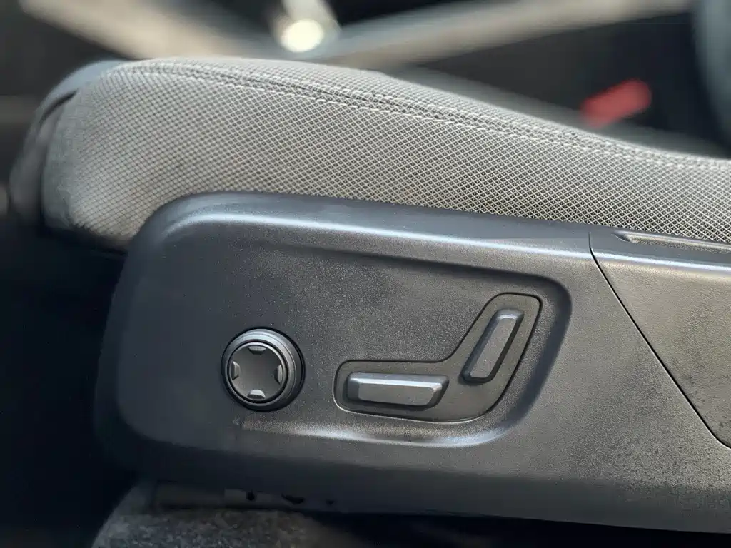 Volvo XC40 — миниатюра 15