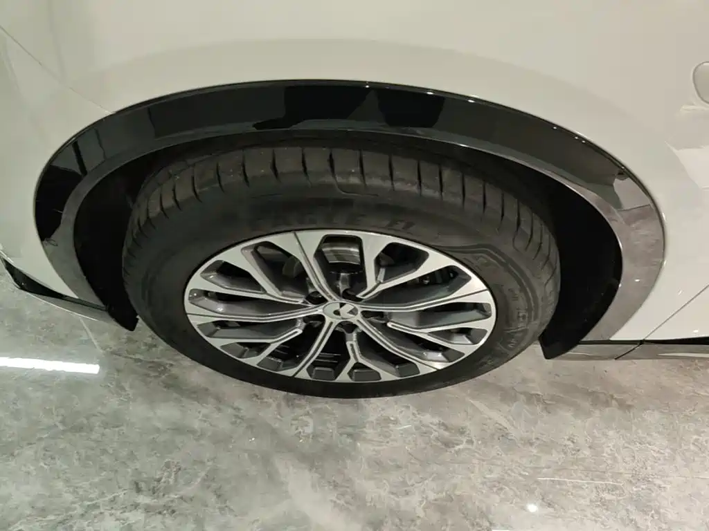 NIO ES6 — миниатюра 23