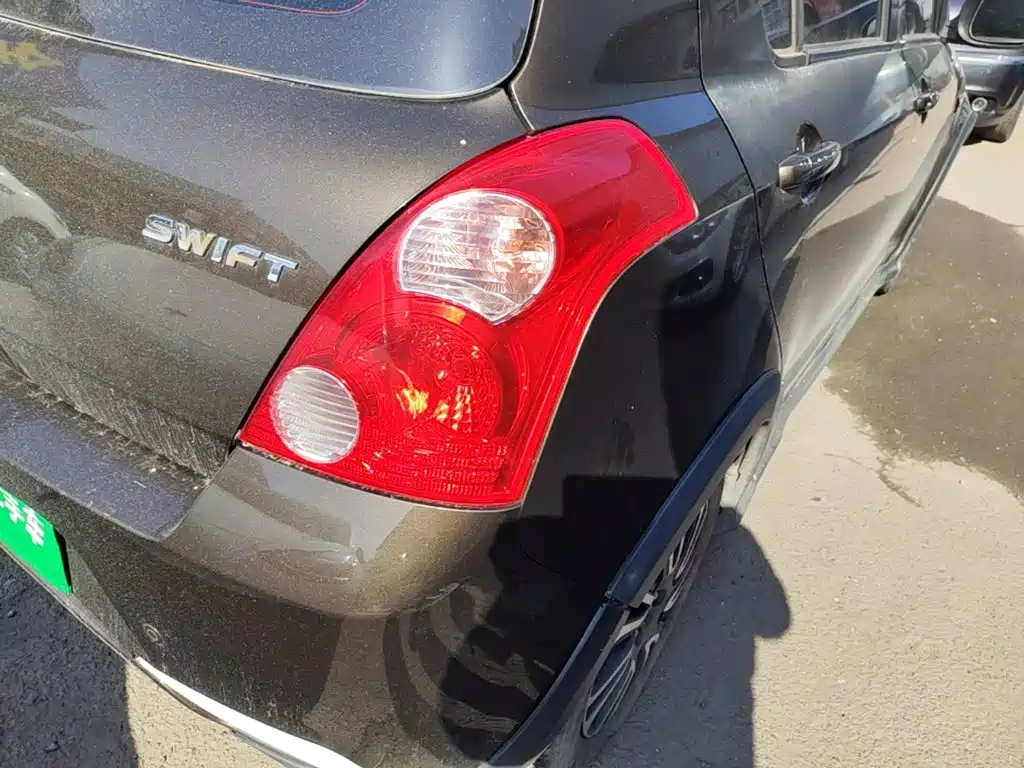 Suzuki Swift — миниатюра 8