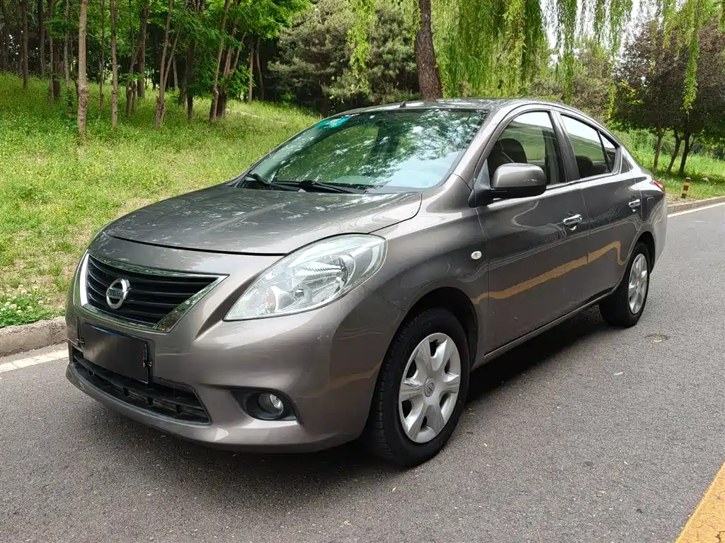 Nissan Sunny 2013