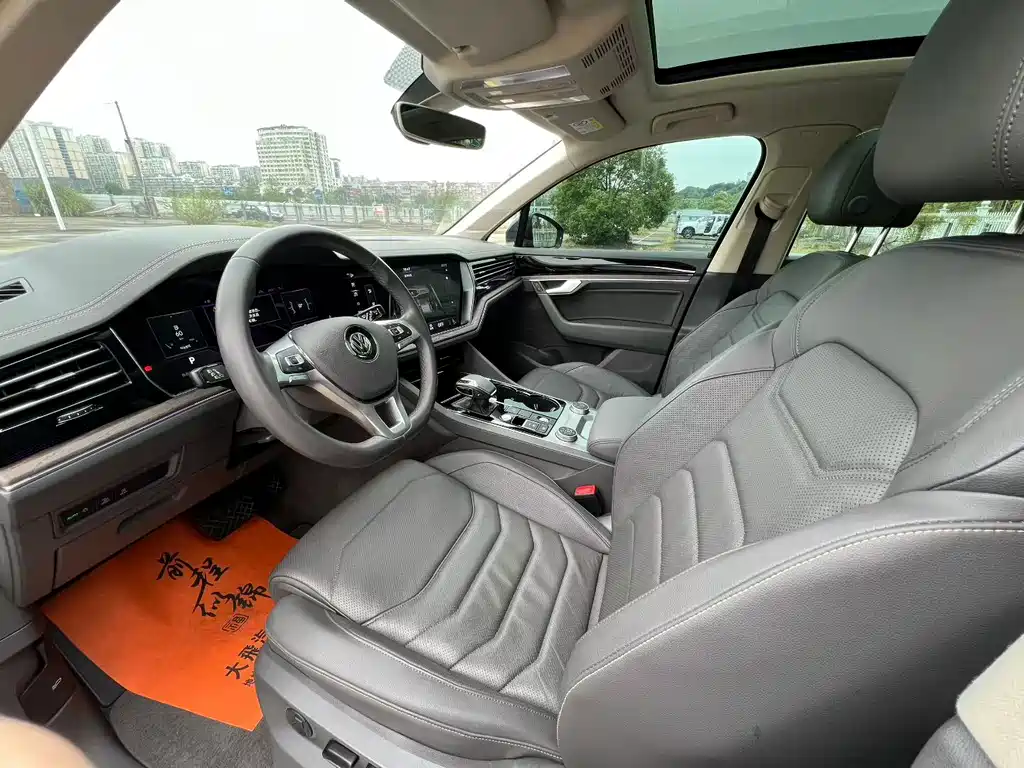 Volkswagen Touareg — миниатюра 4