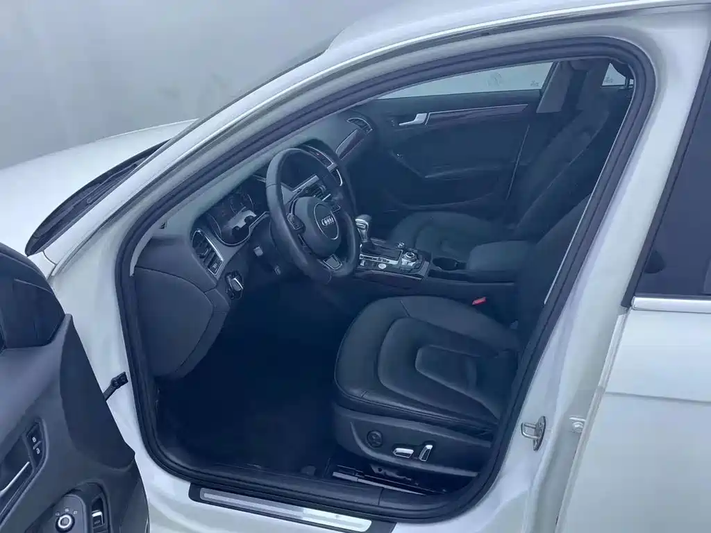 Audi A4L 2013 35 TFSI AT Comfort
