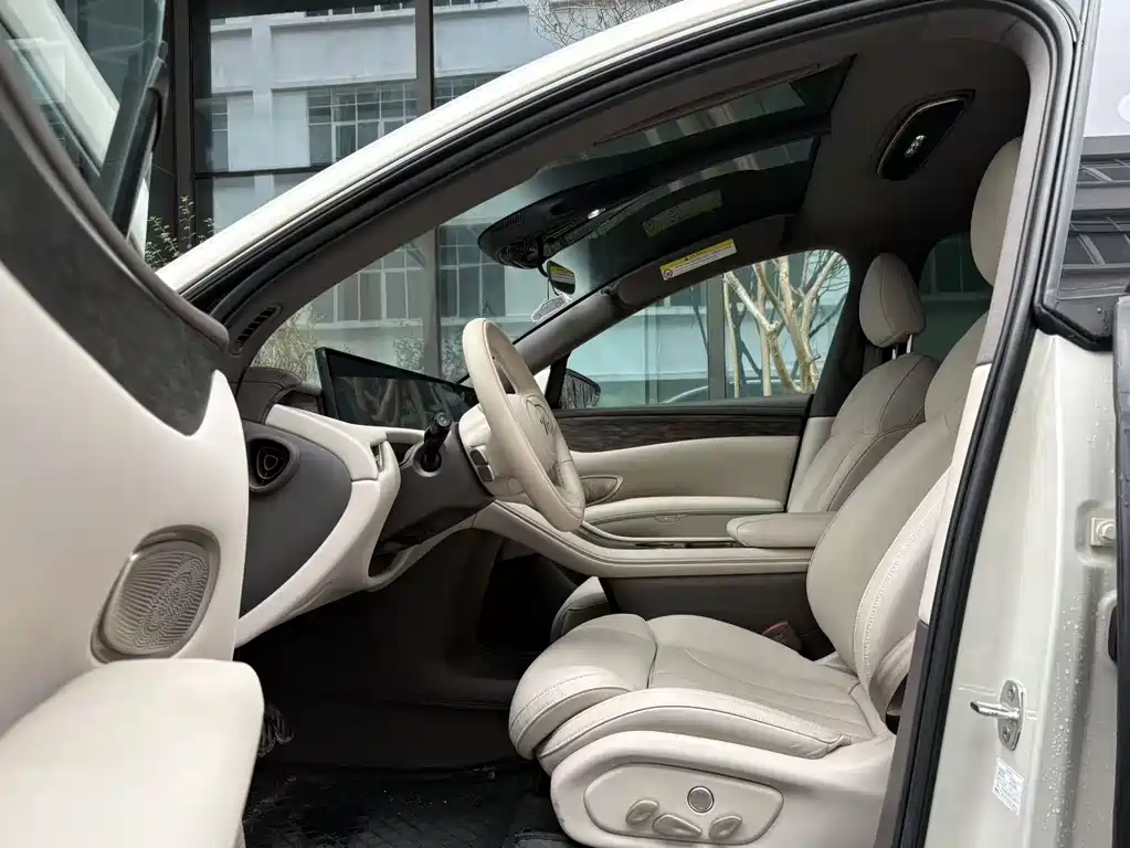 ZHIJI AUTOMOBILE ZHIJI LS7