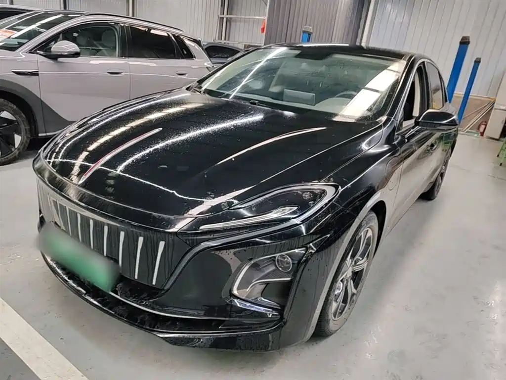 Hongqi Hongqi E-QM5 2024