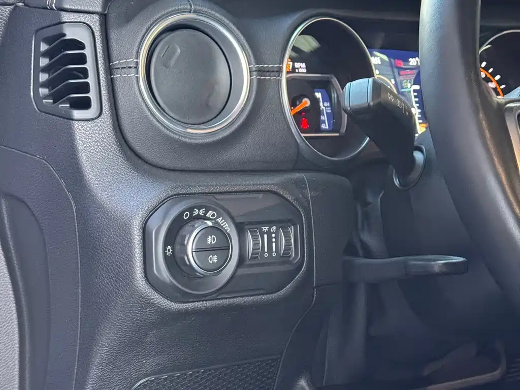 Jeep Wrangler — миниатюра 20