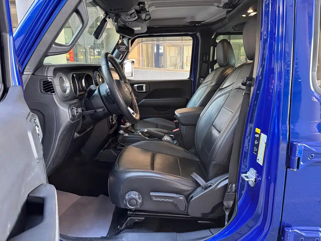 Jeep Wrangler — миниатюра 11
