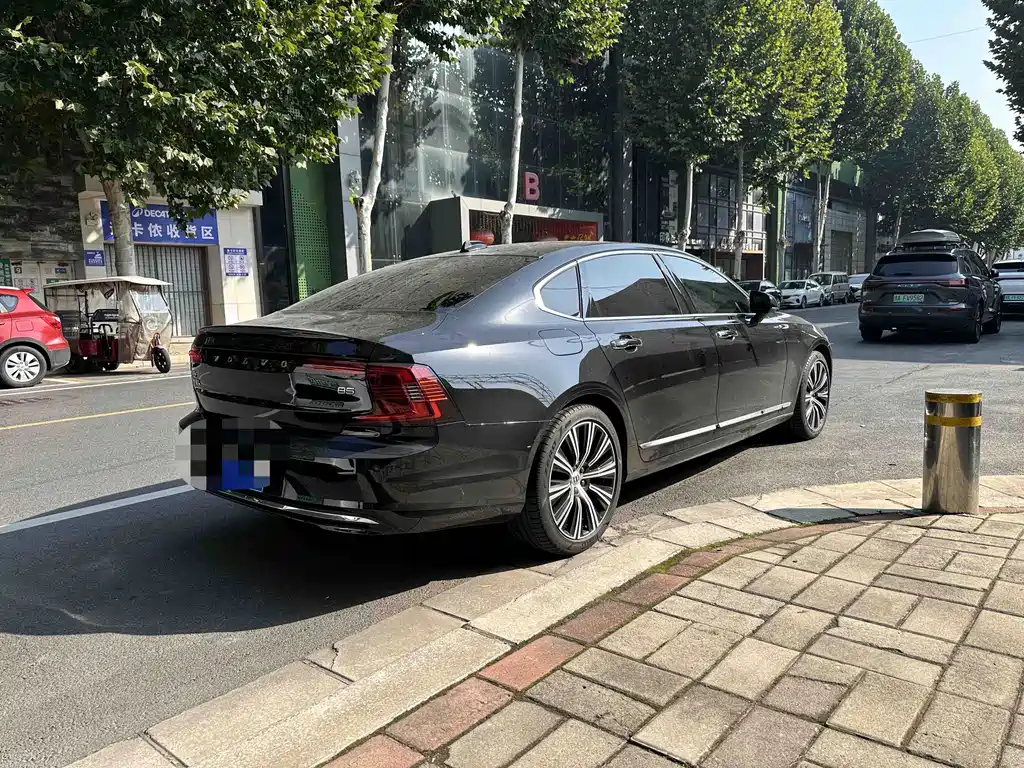 Volvo S90 — миниатюра 4