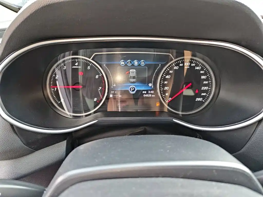 Hongqi Hongqi H5 — миниатюра 12