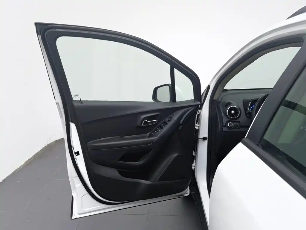 Chevrolet Trax — миниатюра 8