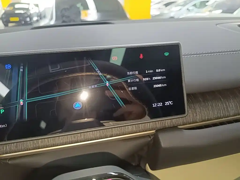 NIO ES6 — миниатюра 12