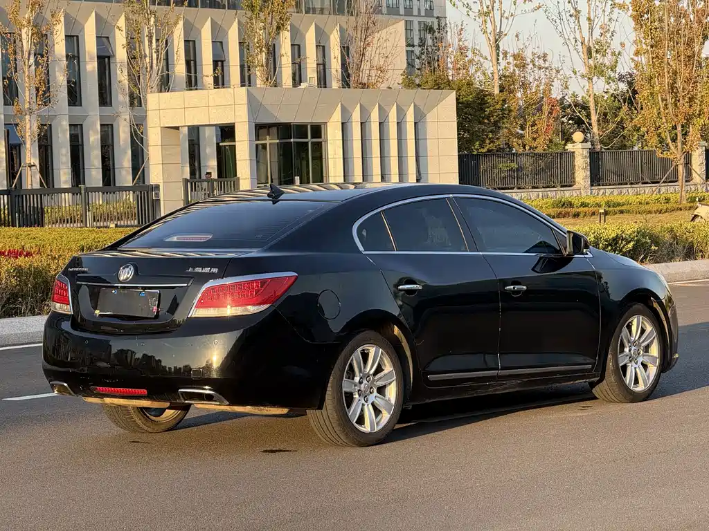 Buick LaCrosse — миниатюра 5