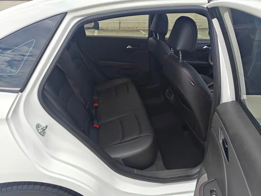 Chevrolet Monza 2019 RS 330T AT VI