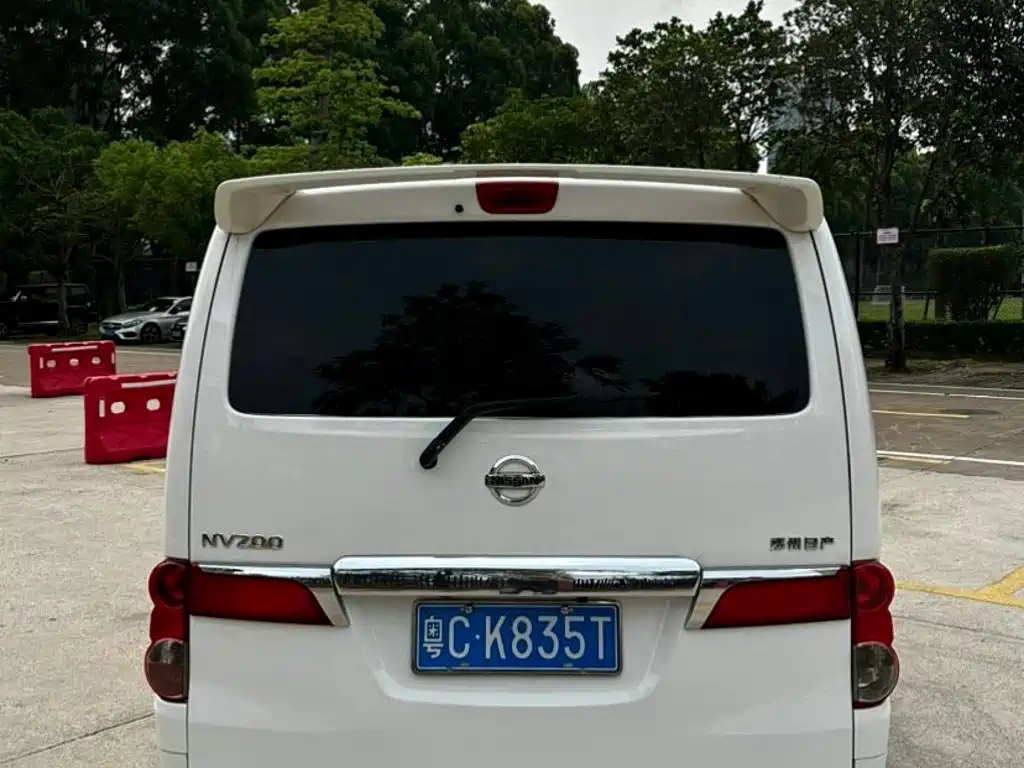 Nissan NV200 — миниатюра 8