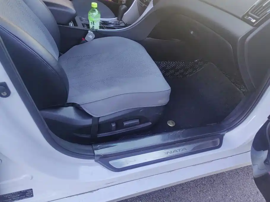 Hyundai Sonata — миниатюра 8
