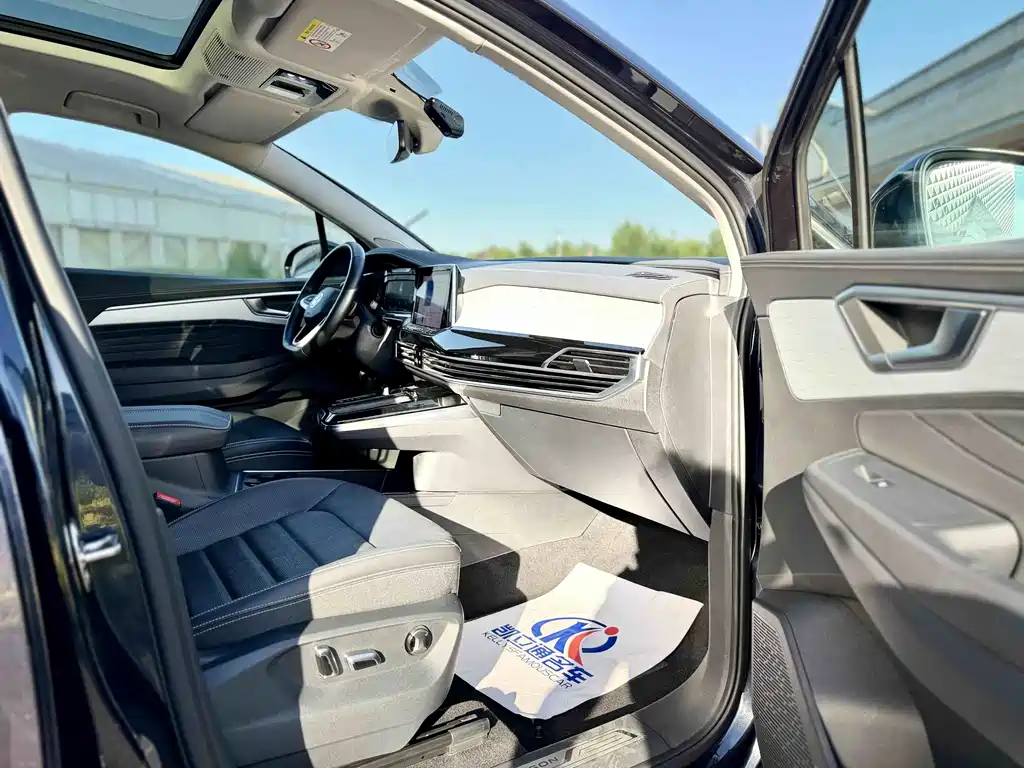 Volkswagen Viloran 2022 380TSI Luxury Pro 6 мест