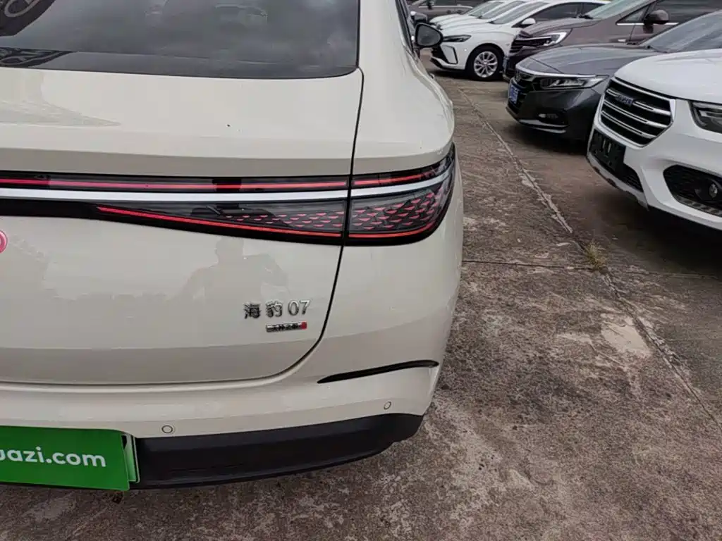BYD Seal 07 DM-i — миниатюра 8