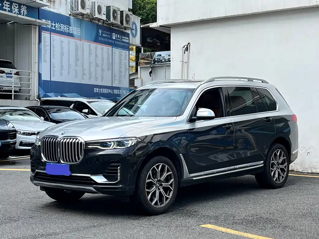 BMW X7 — миниатюра 10