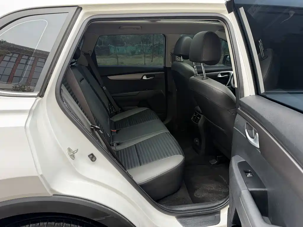 Kia Sportage — миниатюра 8