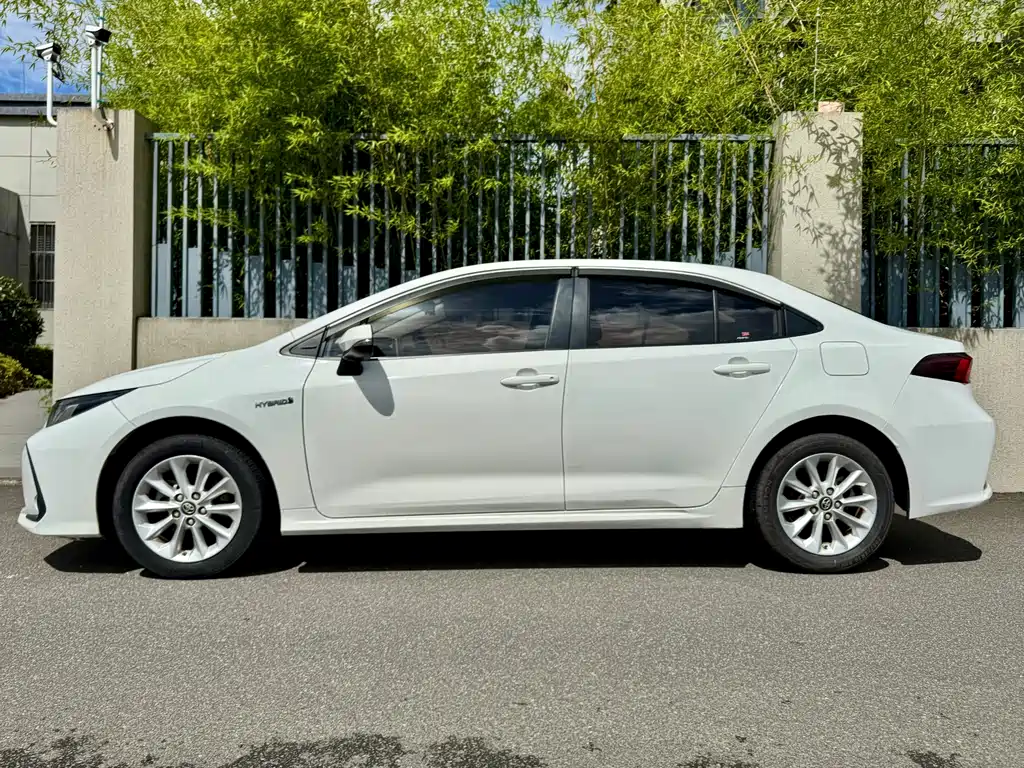 Toyota Corolla — миниатюра 4