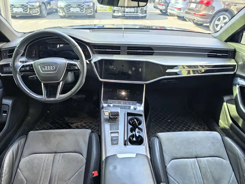 Audi A6L 2021 40 TFSI Luxury