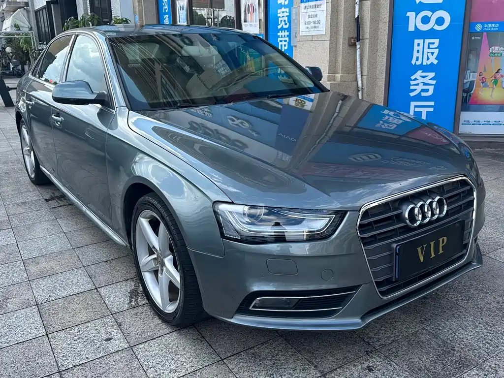 Audi A4L 2013 35 TFSI AT Comfort