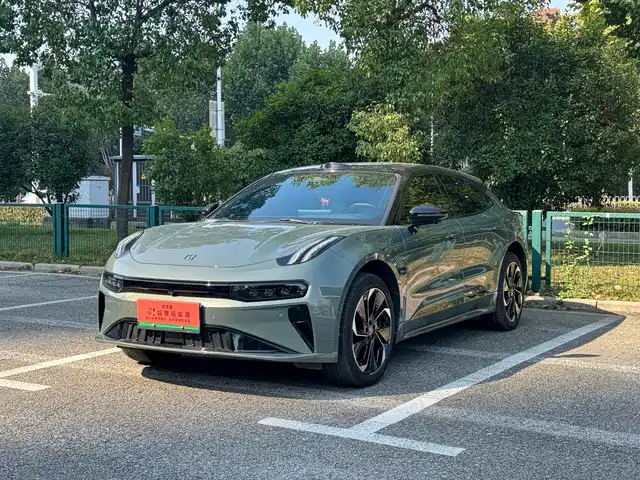 Zeekr 001