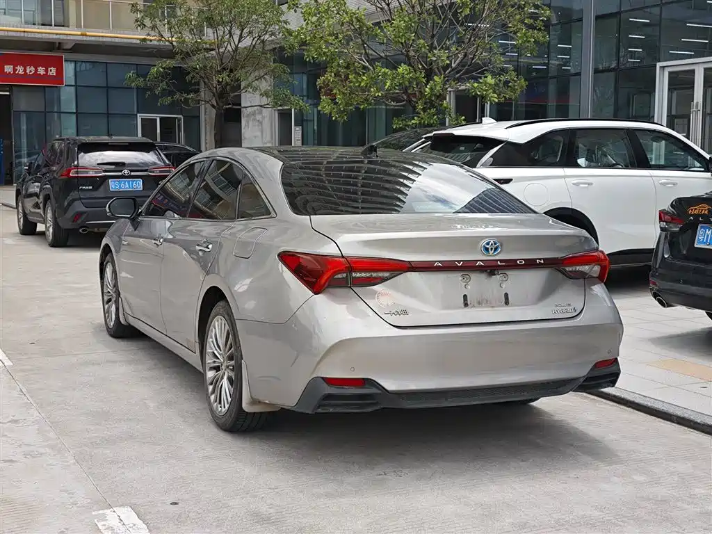 Toyota Avalon — миниатюра 7