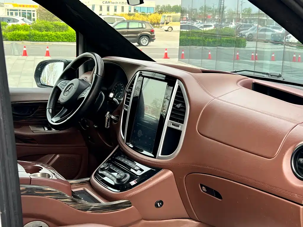 Mercedes-Benz Vito 2018 2.0T Elite 7 мест VI