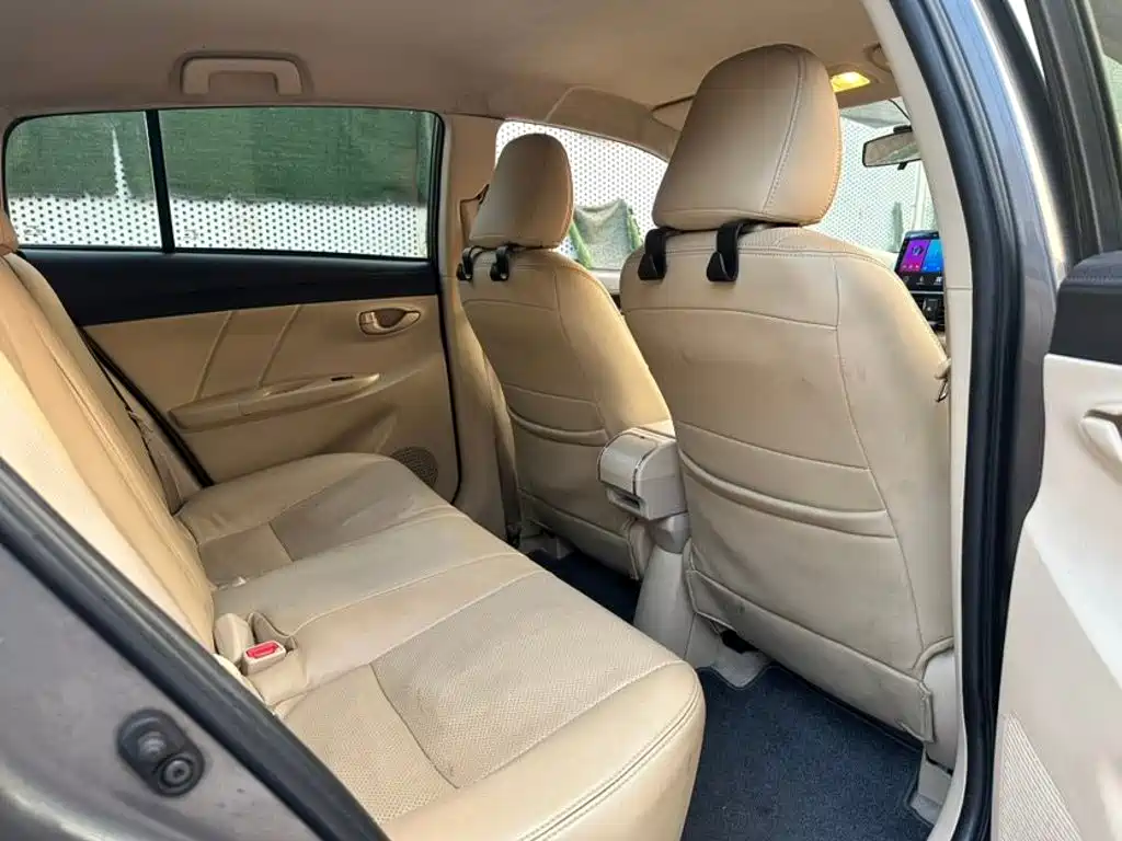 Toyota Yaris L — миниатюра 8