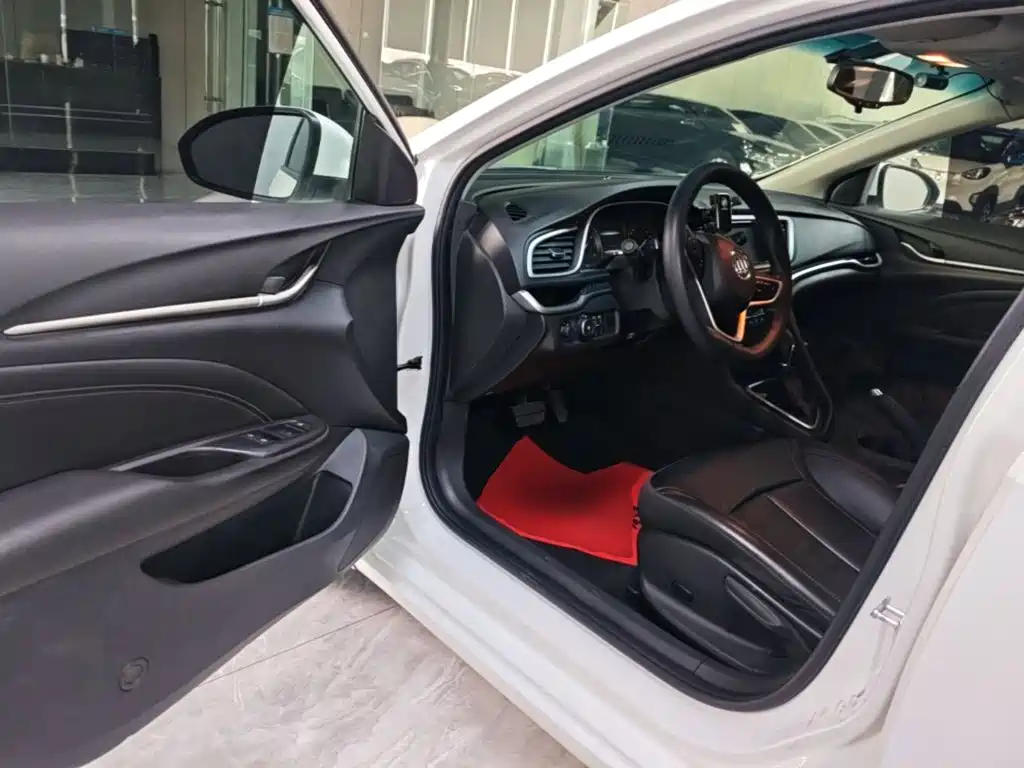 Buick Excelle — миниатюра 16