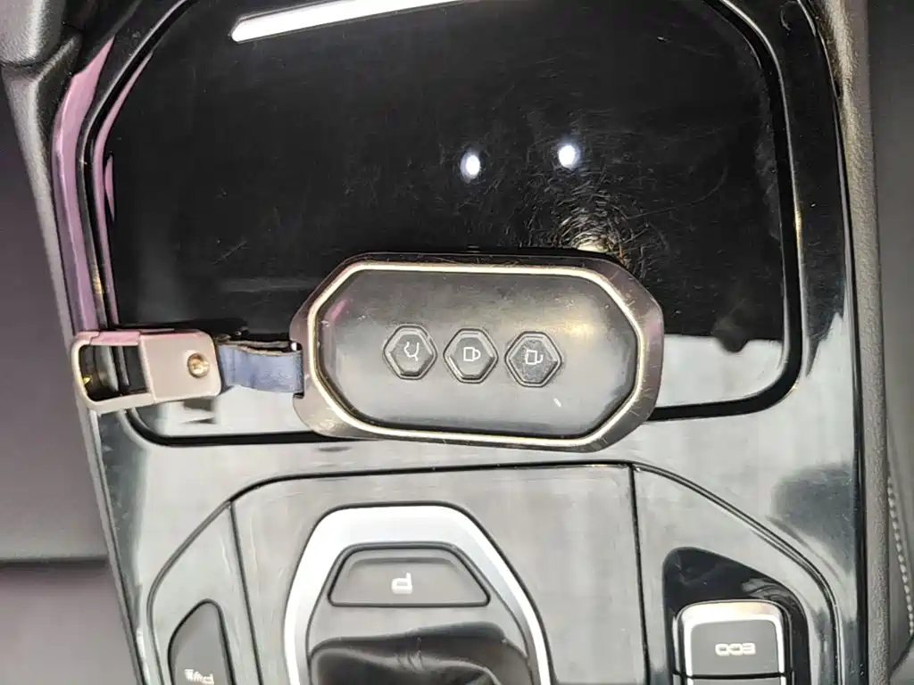 Wuling Victory — миниатюра 9