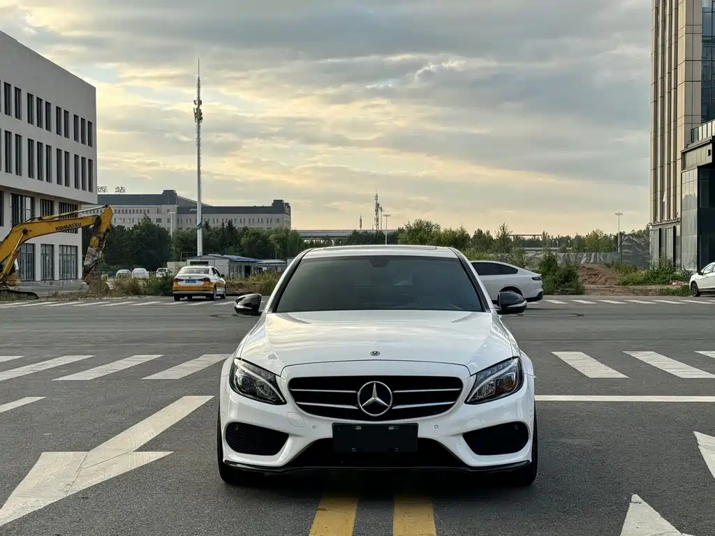 Mercedes-Benz C-Class — миниатюра 2