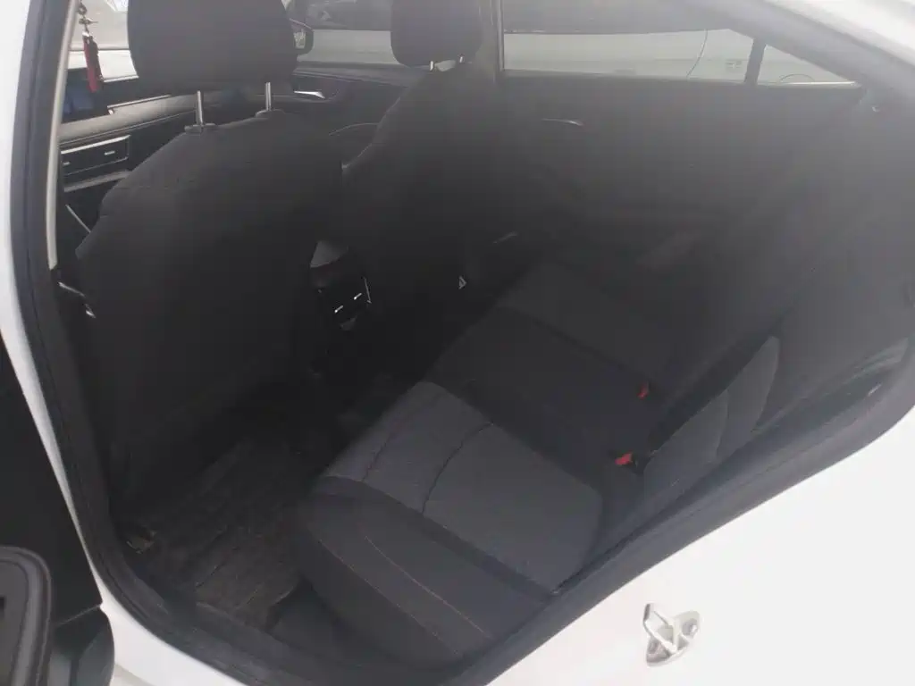 Roewe i5 — миниатюра 19