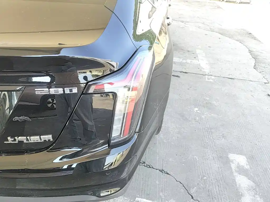 Cadillac CT5 — миниатюра 8