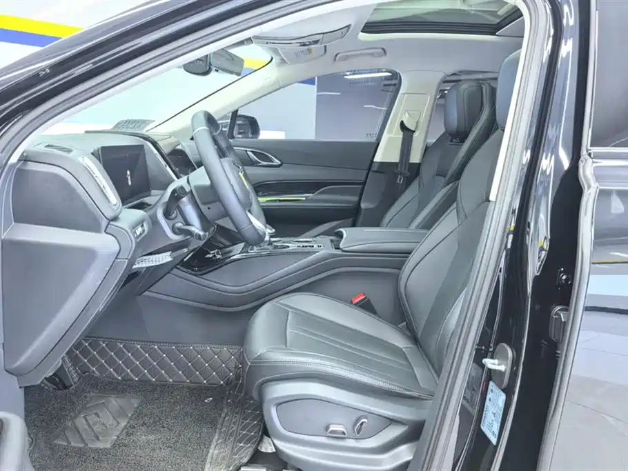 Hongqi HS3 PHEV 2024 115km