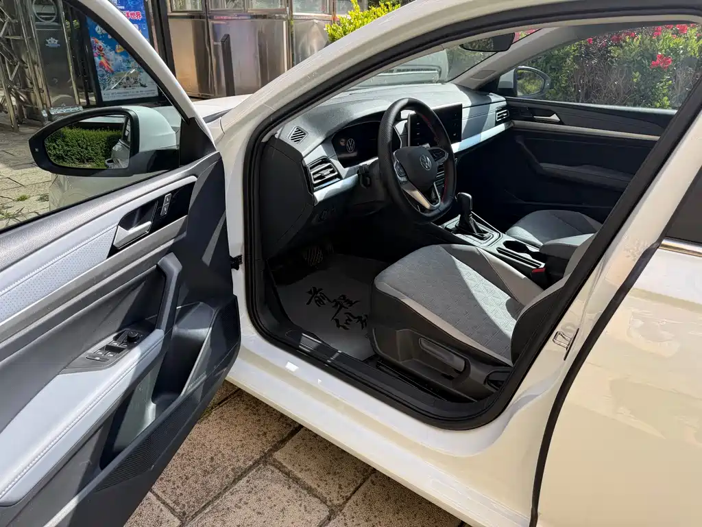 Volkswagen Lavida — миниатюра 7