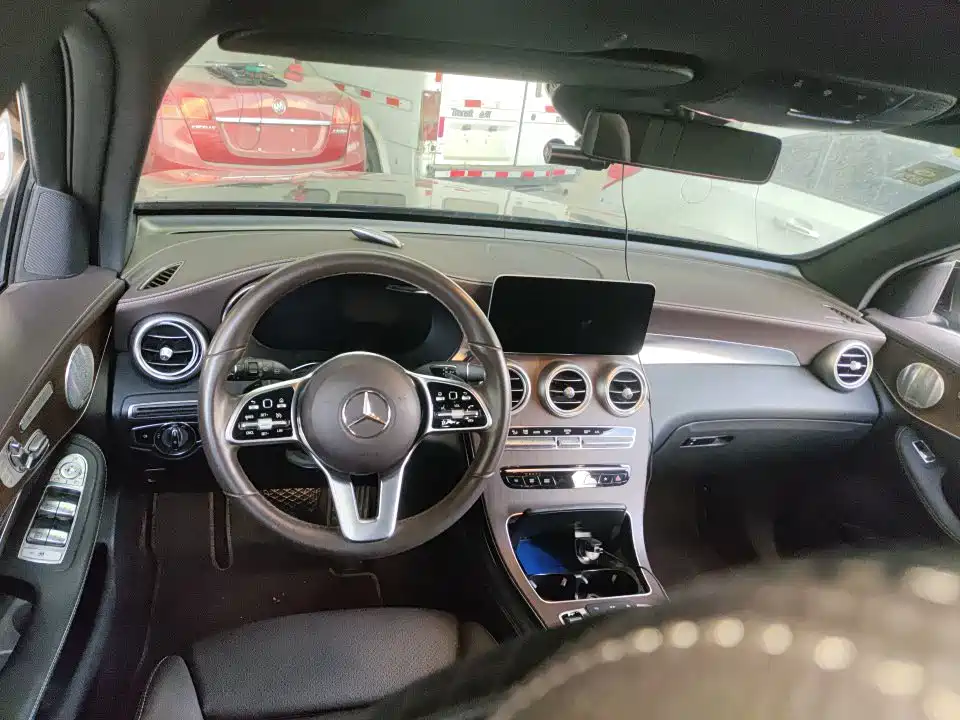 Mercedes-Benz GLC — миниатюра 3