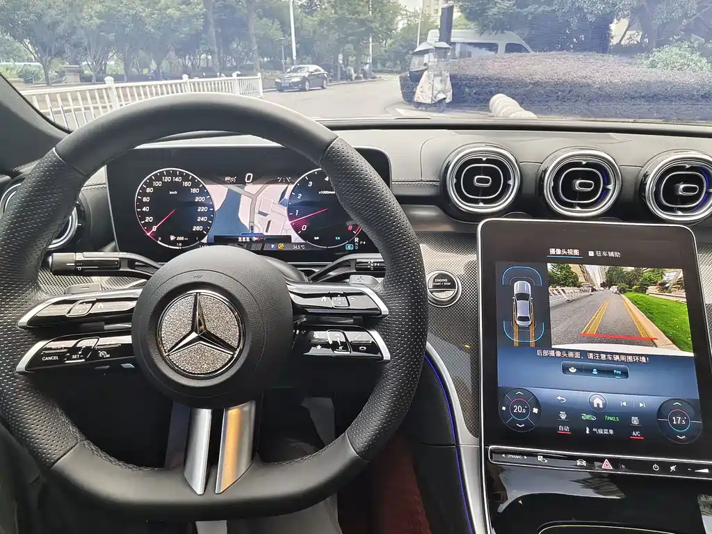Mercedes-Benz C-Class — миниатюра 14
