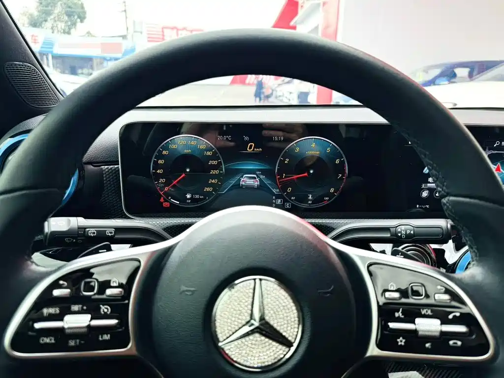 MERCEDES-BENZ A CLASS