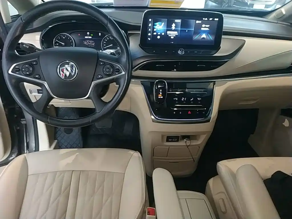 Buick GL8 — миниатюра 10