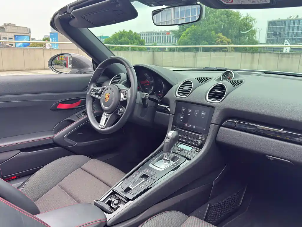 Porsche 718 2019 Boxster T 2.0T