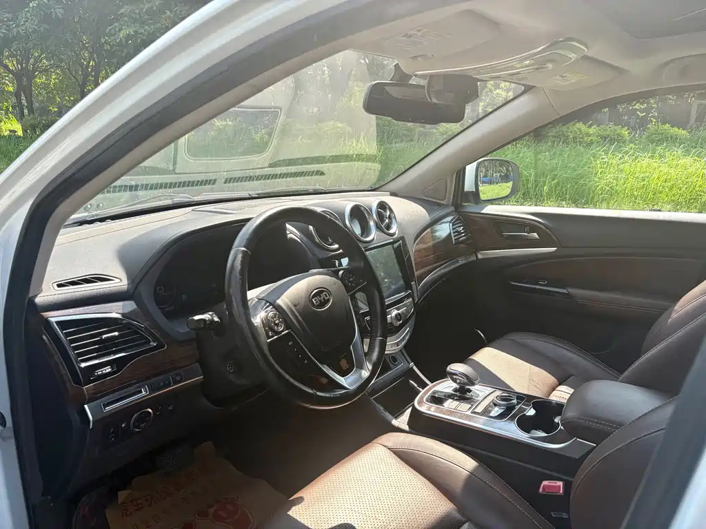 BYD Tang New Energy — миниатюра 10