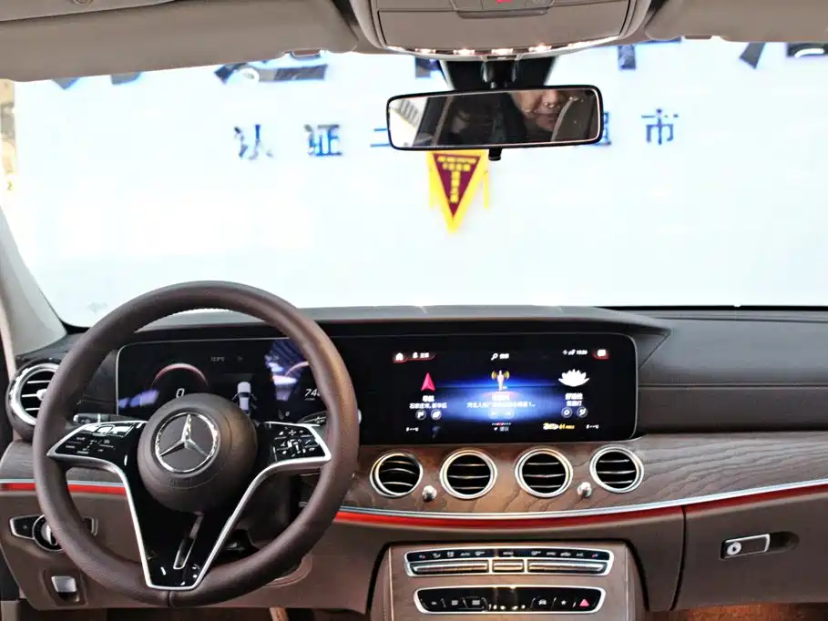 Mercedes-Benz E-Class — миниатюра 9