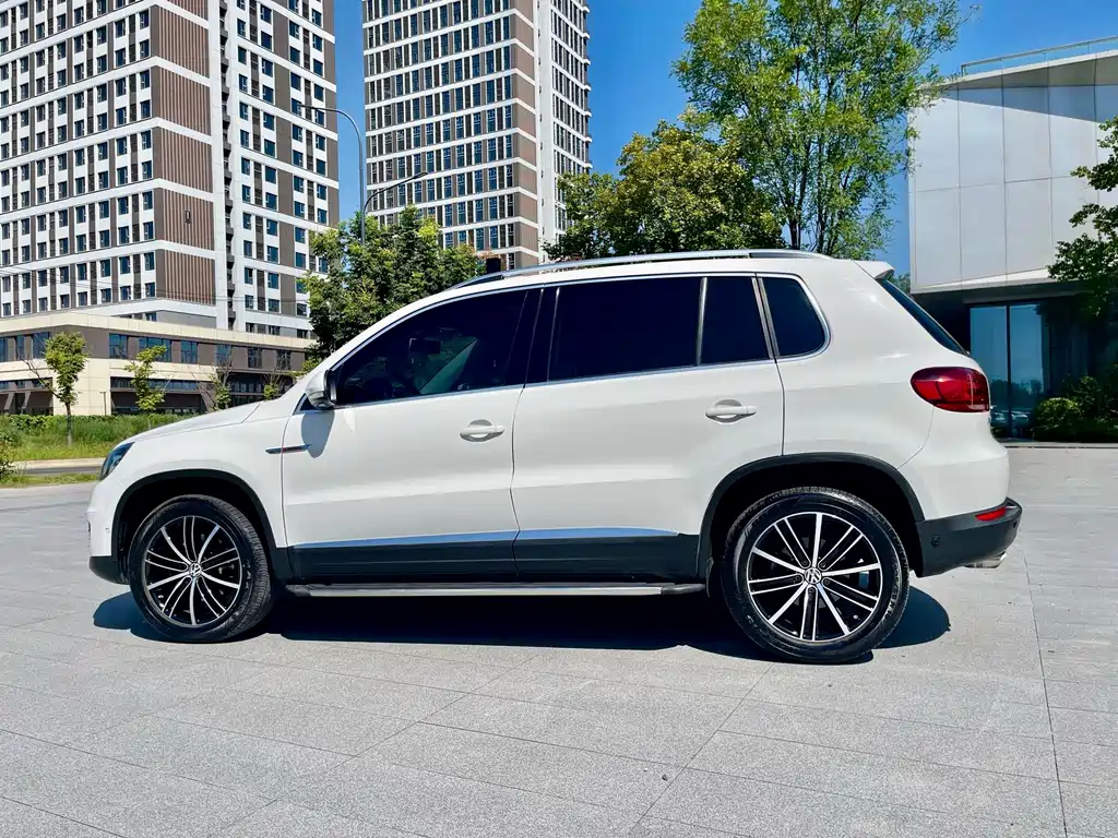Volkswagen Tiguan — миниатюра 23