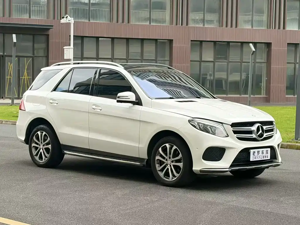 Mercedes-Benz GLE (Import) — миниатюра 3