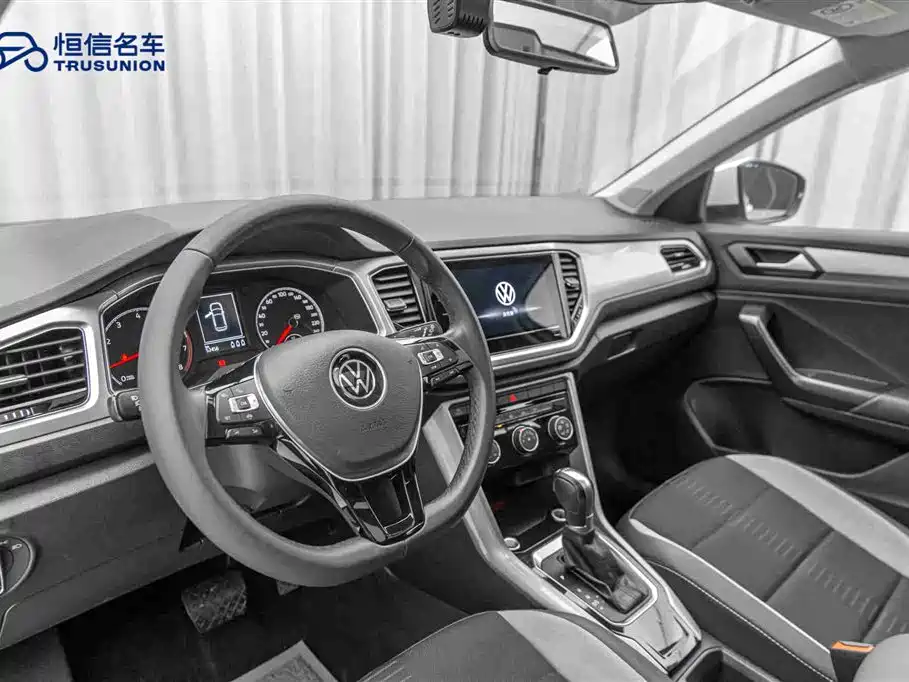 VOLKSWAGEN T ROC EXPLORING SONGS