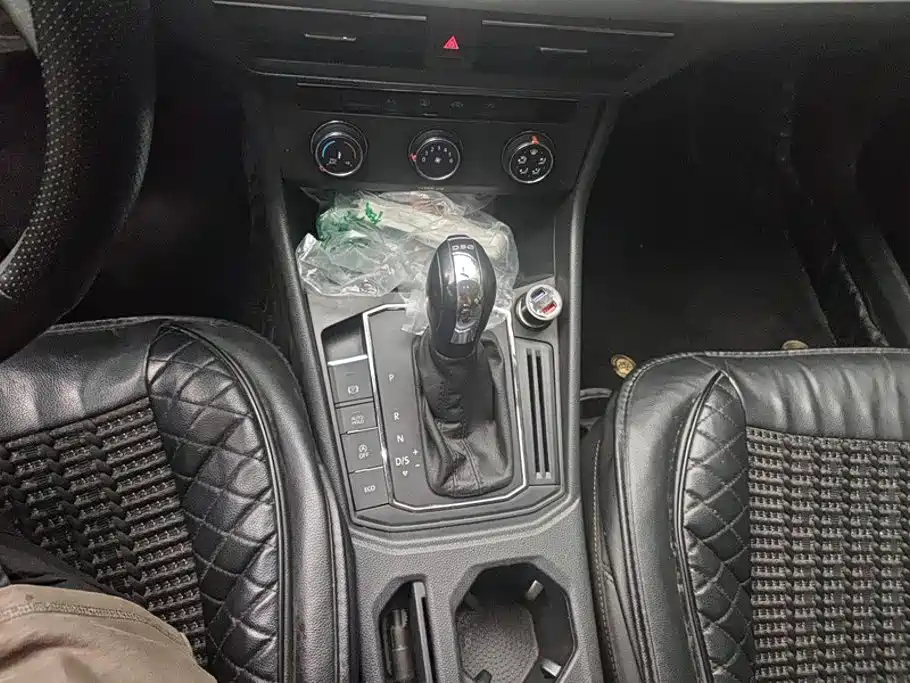 Volkswagen Lavida — миниатюра 16